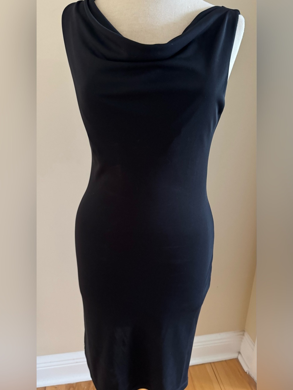 Classic Black Sleeveless Sheath Dress